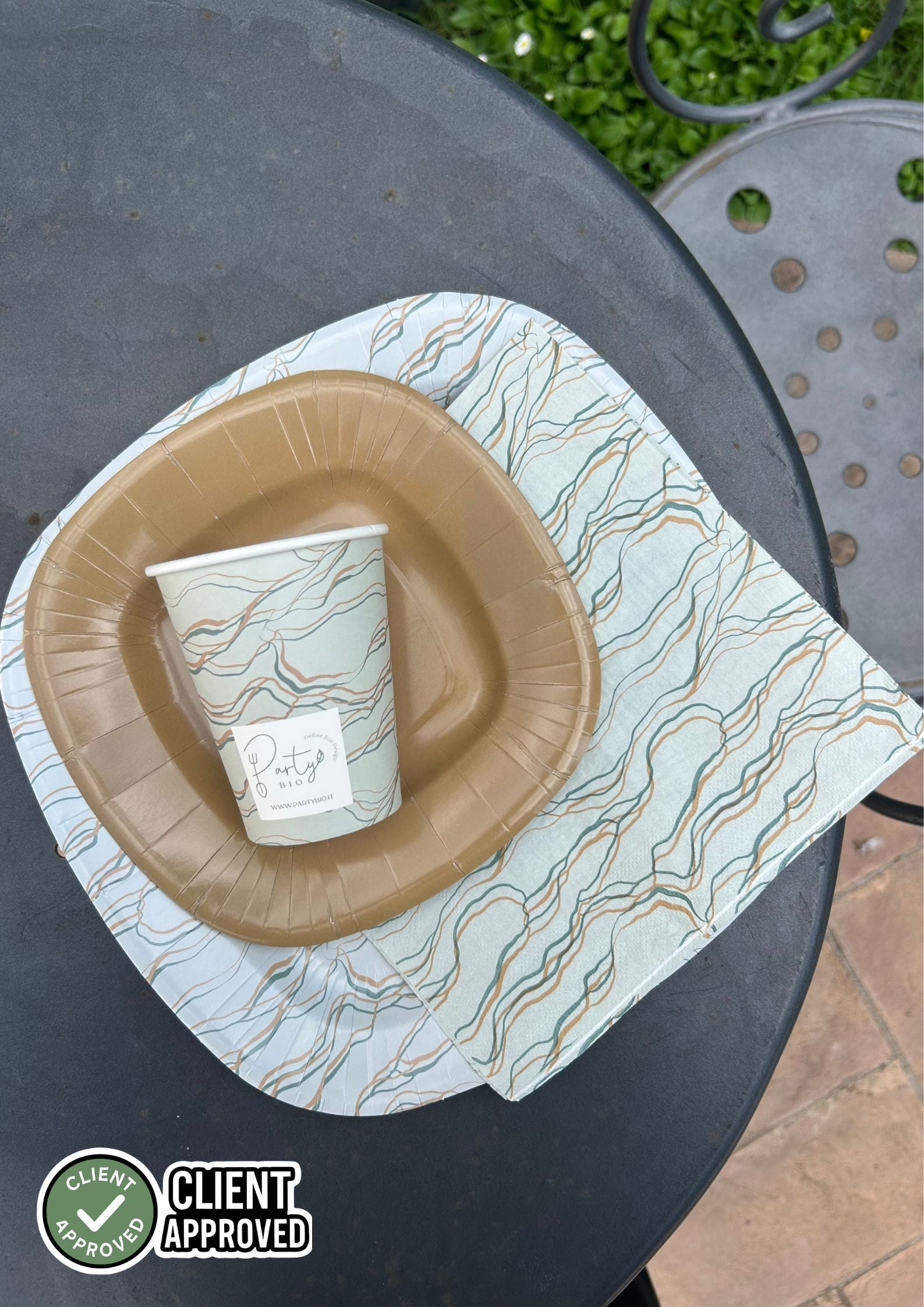 PartyBIO Marmo, Set di Stoviglie Monouso biodegradabili per Feste con Piatti Carta, Bicchieri Carta, Tovaglioli.